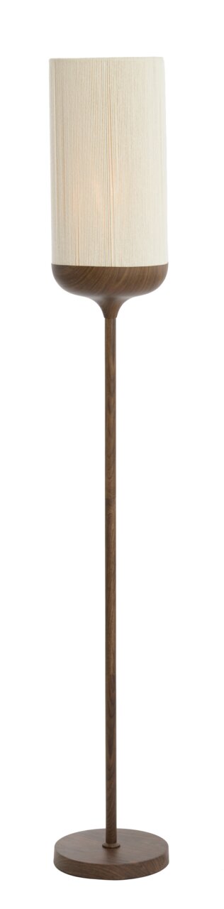 Moderne staande lamp van donker hout met een cilindervormige, crèmekleurige stoffen kap, vrijstaand op een witte achtergrond, vooraanzicht