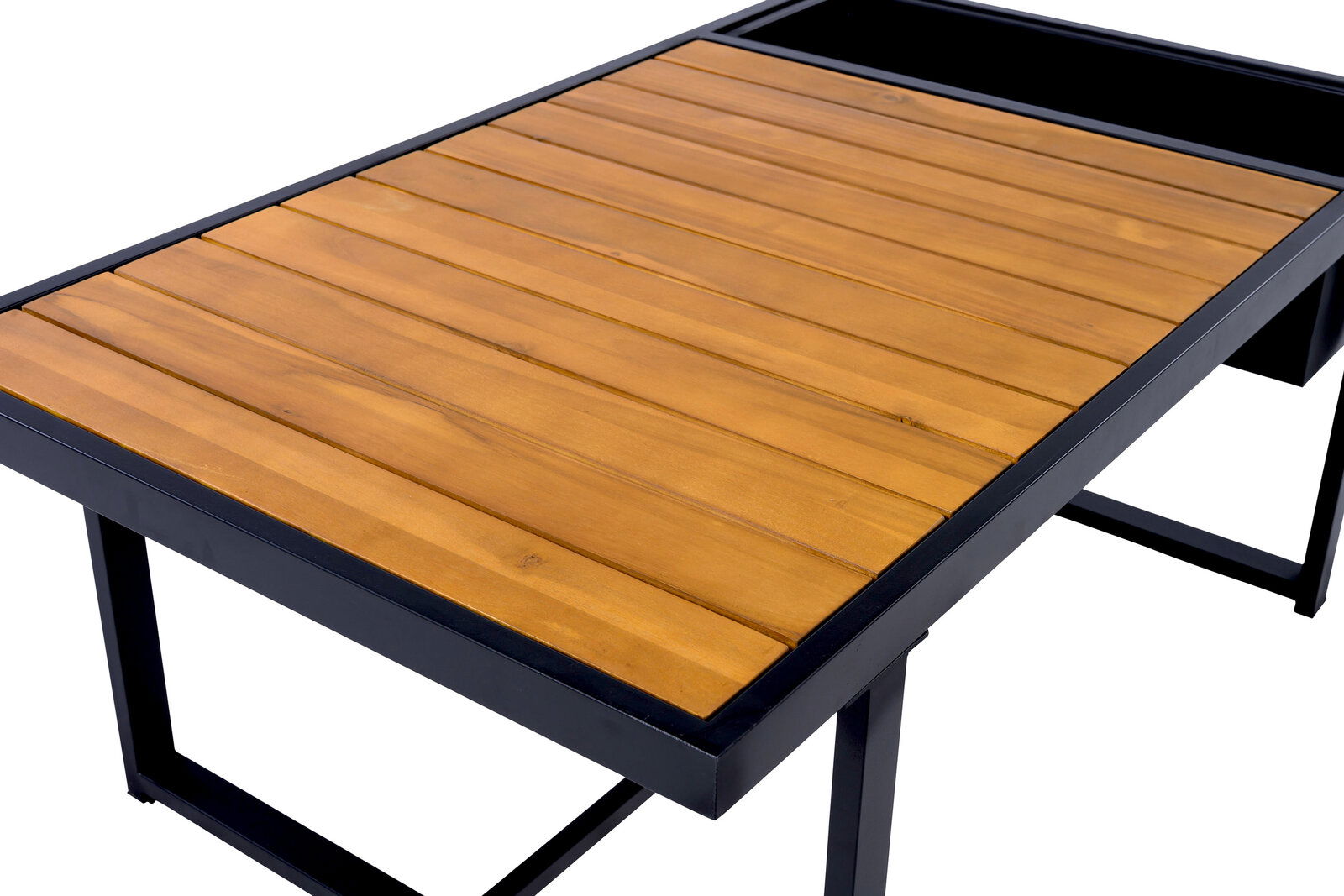 Lounge-Tisch mit Holzlatten-Oberfläche und schwarzem Metallrahmen, Perspektive von schräg oben