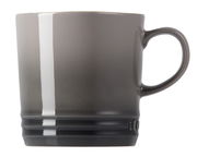 Grauer Becher mit Henkel, seitliche Ansicht