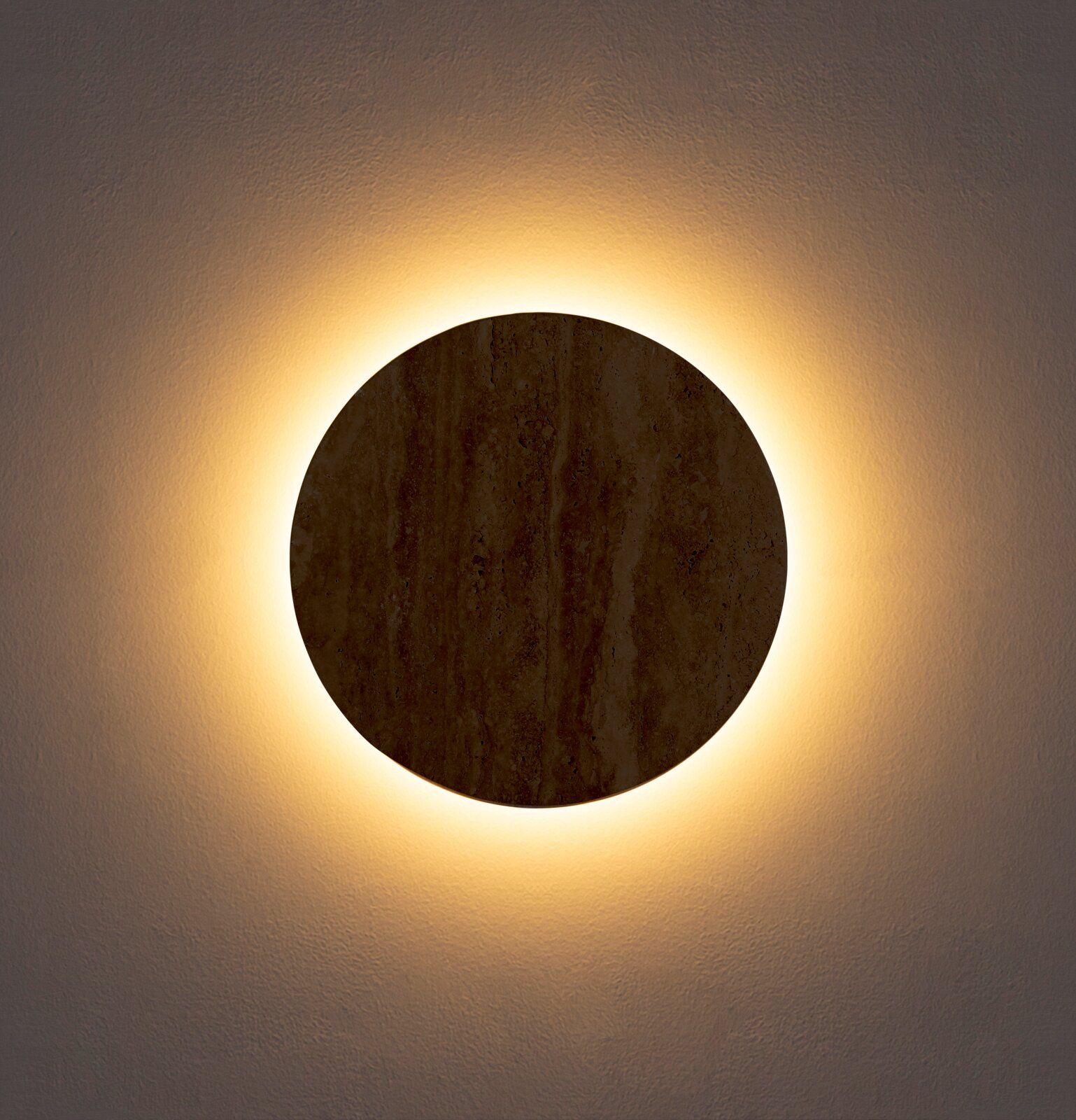 Globo Lighting LED-Wandleuchte JILLIAN Runde Wandlampe mit steinähnlicher Frontplatte und warmweißem indirektem Halo-Licht an strukturierter Wand, Frontalansicht