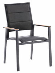 Moderner schwarzer Sessel mit Metallrahmen und Holzarmlehnen, seitliche Perspektive