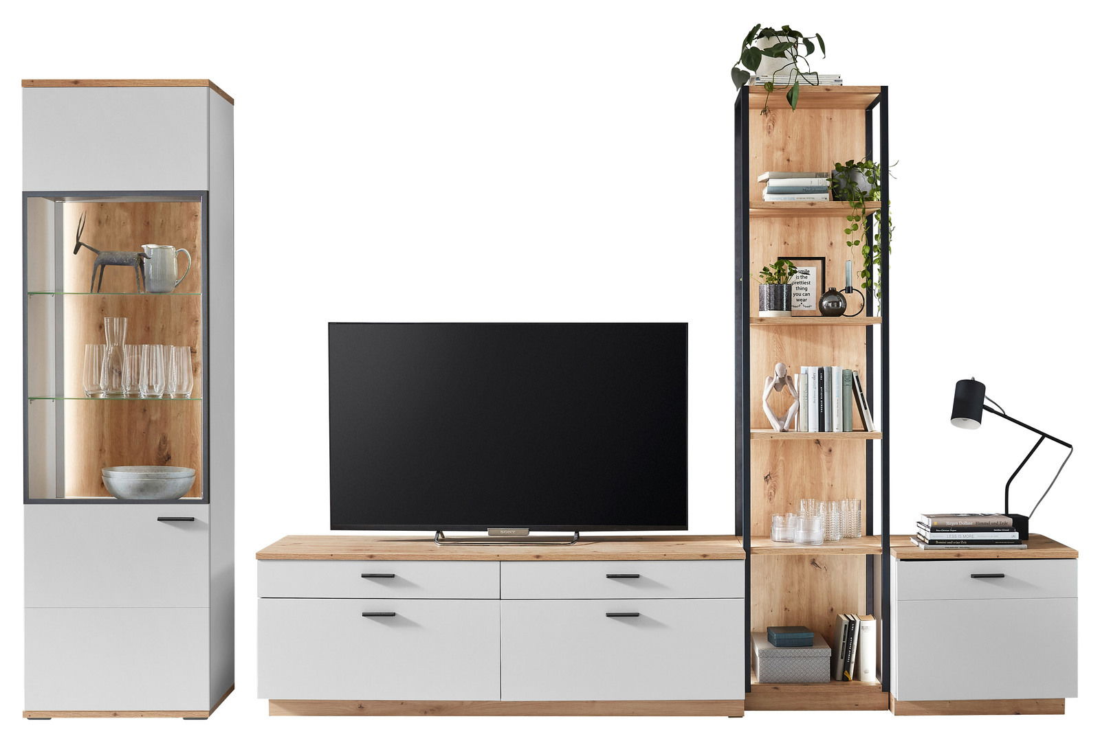 Moderne Wandkombination mit TV-Schrank, Vitrine und Regal in Holzoptik und Weiß, frontal betrachtet.