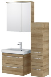 Moderner Badblock in Holzoptik mit Waschbecken, Spiegelschrank und Hochschrank, Frontalansicht