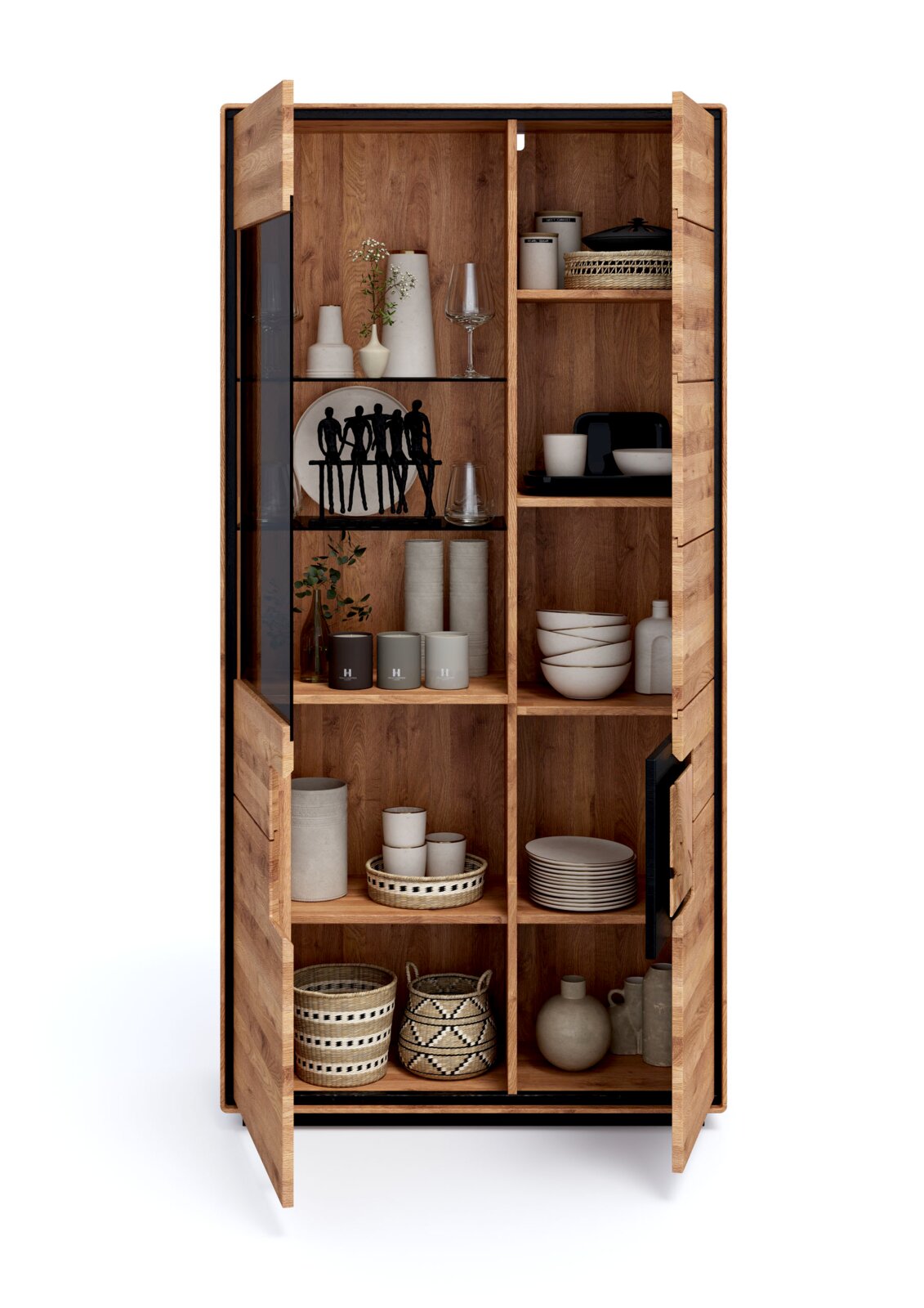 Hoher Holz-Vitrinenschrank mit geöffneter Glastür und mehreren Regalböden, gefüllt mit Geschirr und Deko, Frontansicht gerade von vorn