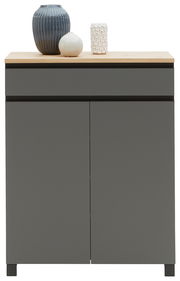 Moderner grauer Schuhschrank mit zwei Türen, dekoriert mit drei Vasen auf der Oberseite, Frontalansicht.