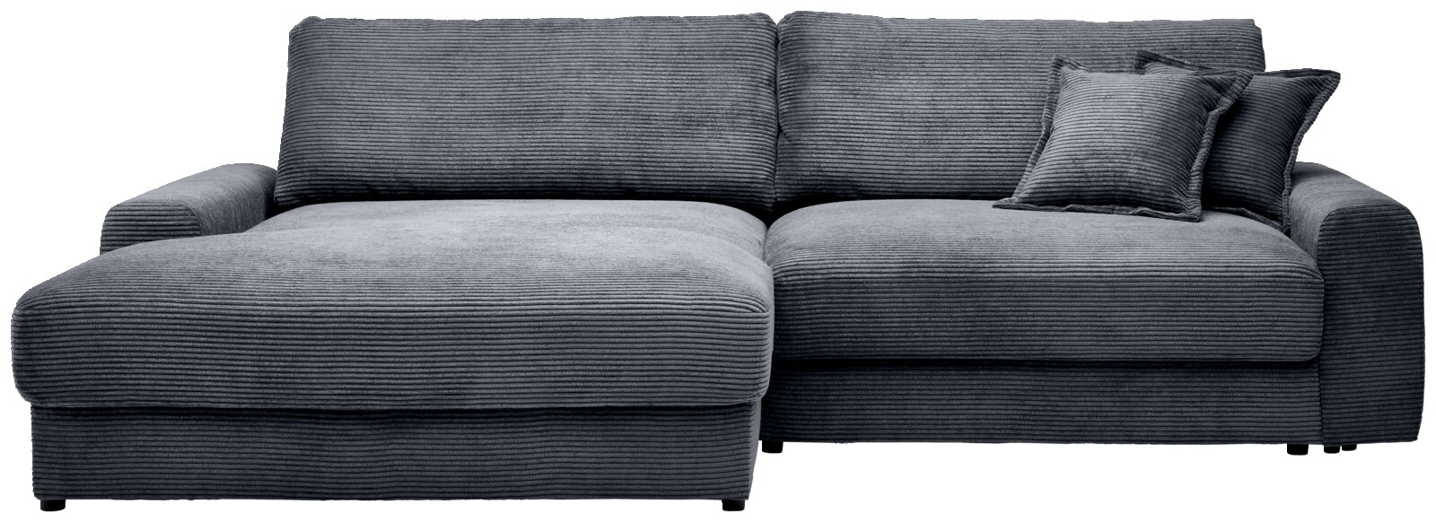 Dunkelgraues Cord-Ecksofa mit linker Ottomane, breiten Armlehnen und zwei Rückenkissen, vorne in leichter Seitenansicht freigestellt auf weißem Hintergrund