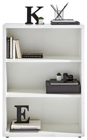 Weißes Regal mit drei Ebenen, dekoriert mit Büchern, Pflanzen und Dekobuchstaben, frontale Ansicht.