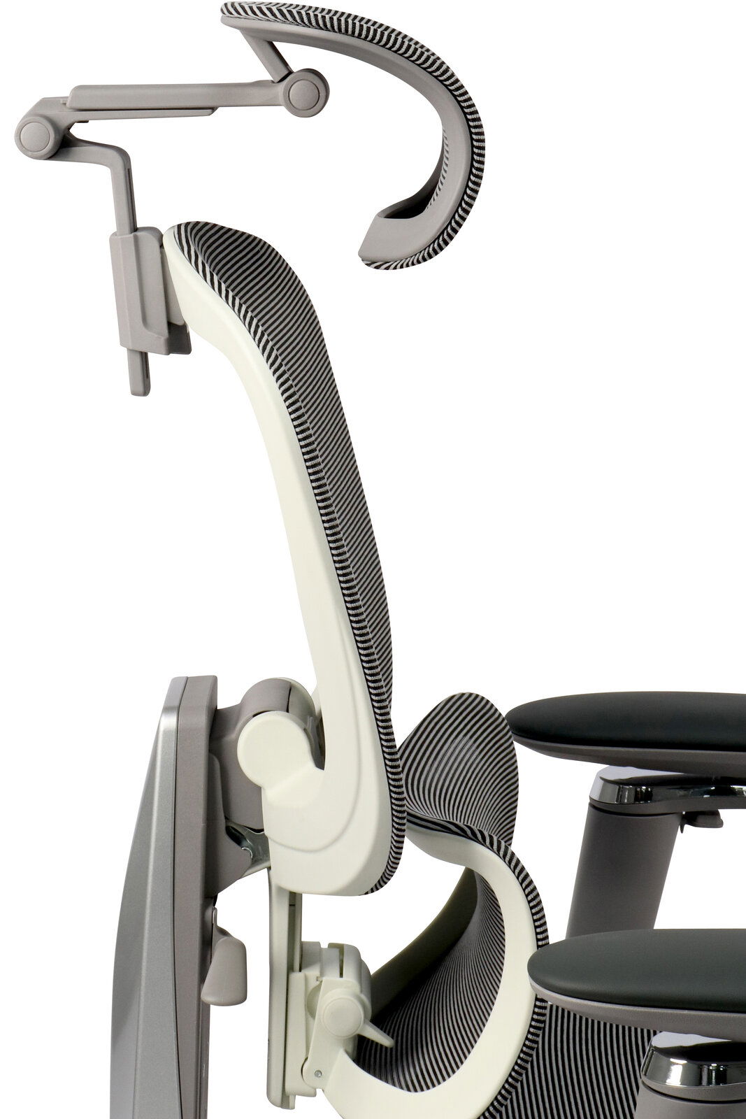 Seitenansicht eines modernen Drehstuhls mit ergonomischer Rückenlehne und Kopfstütze in Grau und Weiß.
