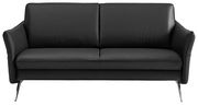 Schwarzes Ledersofa, 2-Sitzer, frontal fotografiert mit schlanken Metallfüßen.