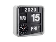 Mini Flip Uhr mit Kalender, zeigt das Datum 15. Mai 2020 und den Wochentag Freitag an, mit einer analogen Uhr unten links, seitliche Perspektive