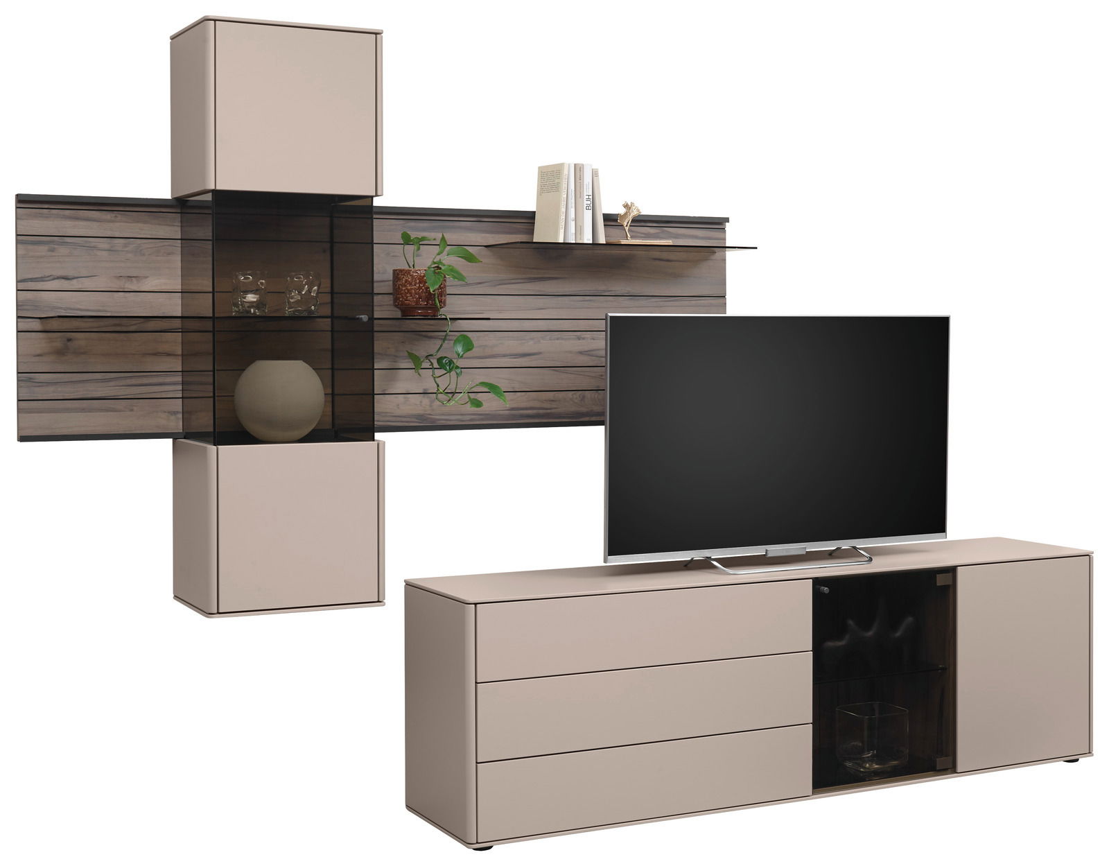 Moderne Wandkombination mit TV-Schrank in Beige und Holzoptik, seitliche Perspektive