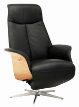 Schwarzer Relaxsessel mit Holzdetails und Metallfuß, seitliche Perspektive