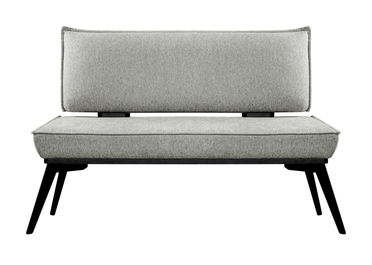 Graue Bank mit gepolstertem Sitz und Rückenlehne, schwarze Beine, Frontalansicht
