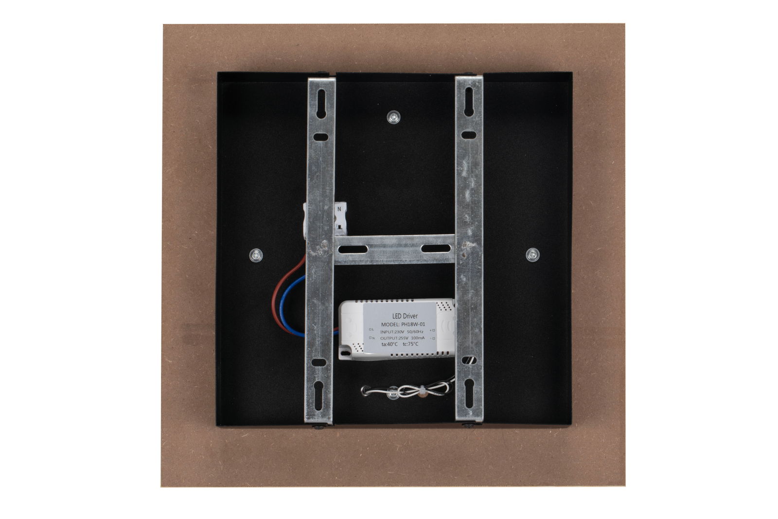 Rückansicht einer LED-Deckenleuchte mit sichtbarem LED-Treiber und Metallhalterungen.