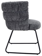 Grauer Armlehnstuhl MILA mit gepolsterter Rückenlehne und schwarzem Metallgestell, Seitenansicht