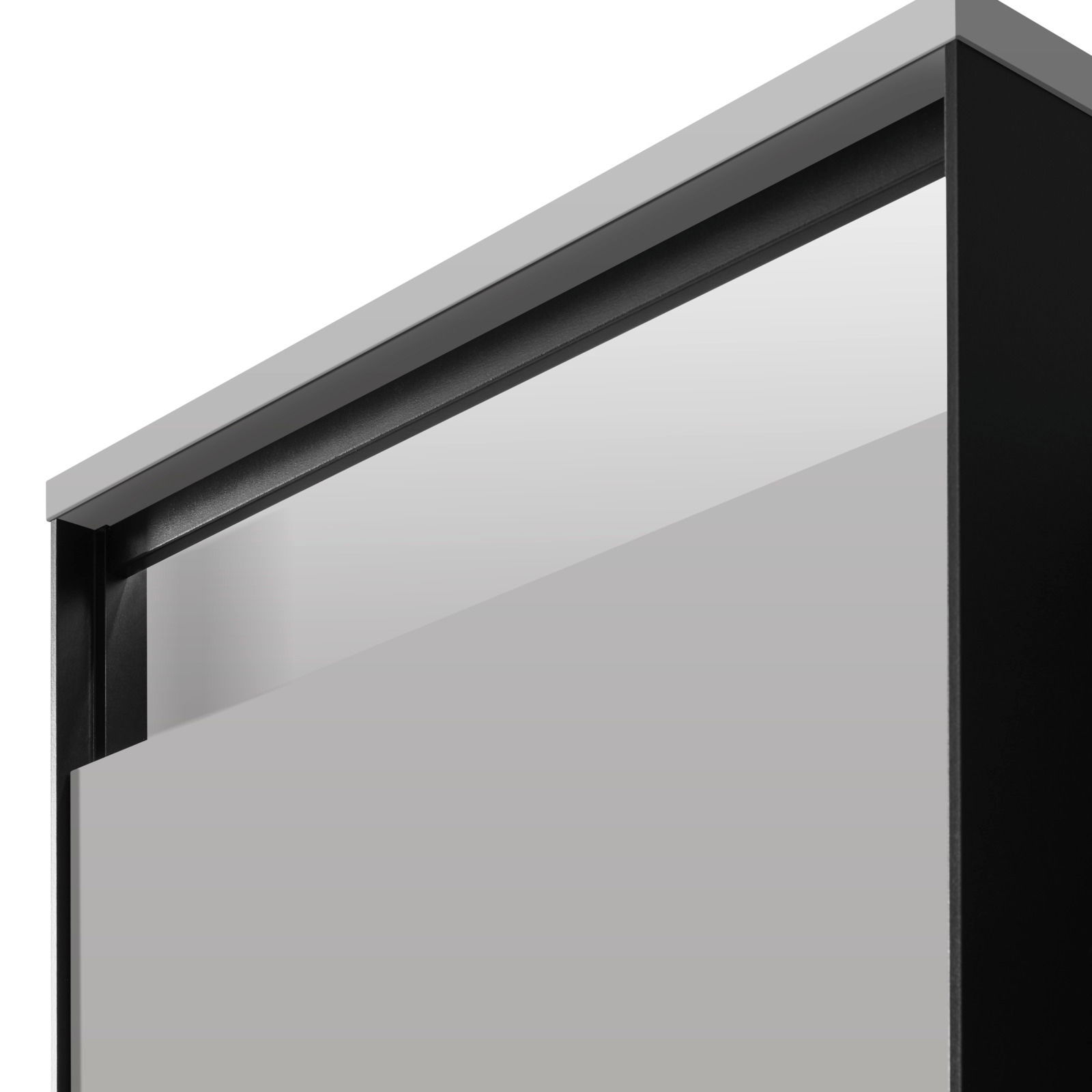Nahaufnahme der oberen Ecke eines modernen Garderobenschranks mit schwarzem Rahmen und glatter Oberfläche, perspektivisch von unten aufgenommen.