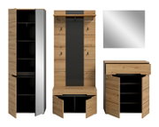 Garderobenmöbel-Set in Eiche-Optik mit schwarzem Innenkorpus, hoher Schrank mit Spiegel-/Glastür und offenen Fächern, Garderobenpaneel mit Haken und Ablage sowie Sitzbank/Schuhschrank mit Klapptüren – gezeigt in Frontansicht sowie Seitenansicht.