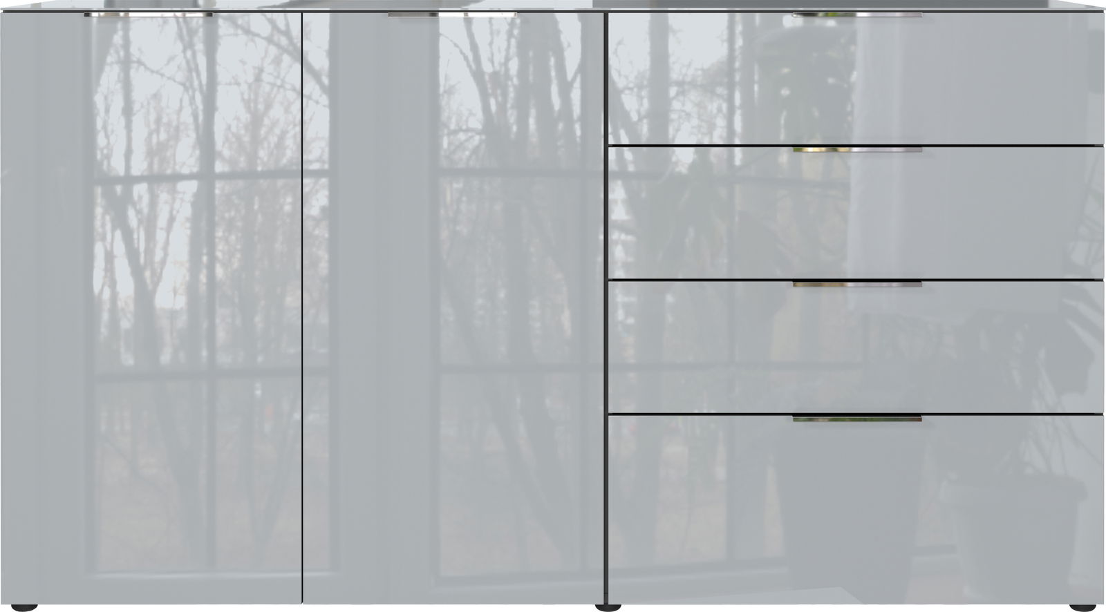 XL-Sideboard in moderner Hochglanzoptik, frontal abgebildet vor einem Fenster.