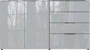 XL-Sideboard in moderner Hochglanzoptik, frontal abgebildet vor einem Fenster.