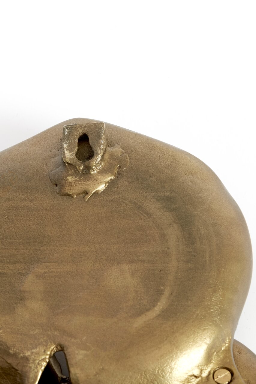 Light&Living Wandornament SOLASSI Nahaufnahme eines goldfarbenen Wandornaments mit Aufhängung, Rückansicht