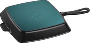 Grillpan 26 x 26 cm, onderaanzicht met groene bodem en zwart handvat