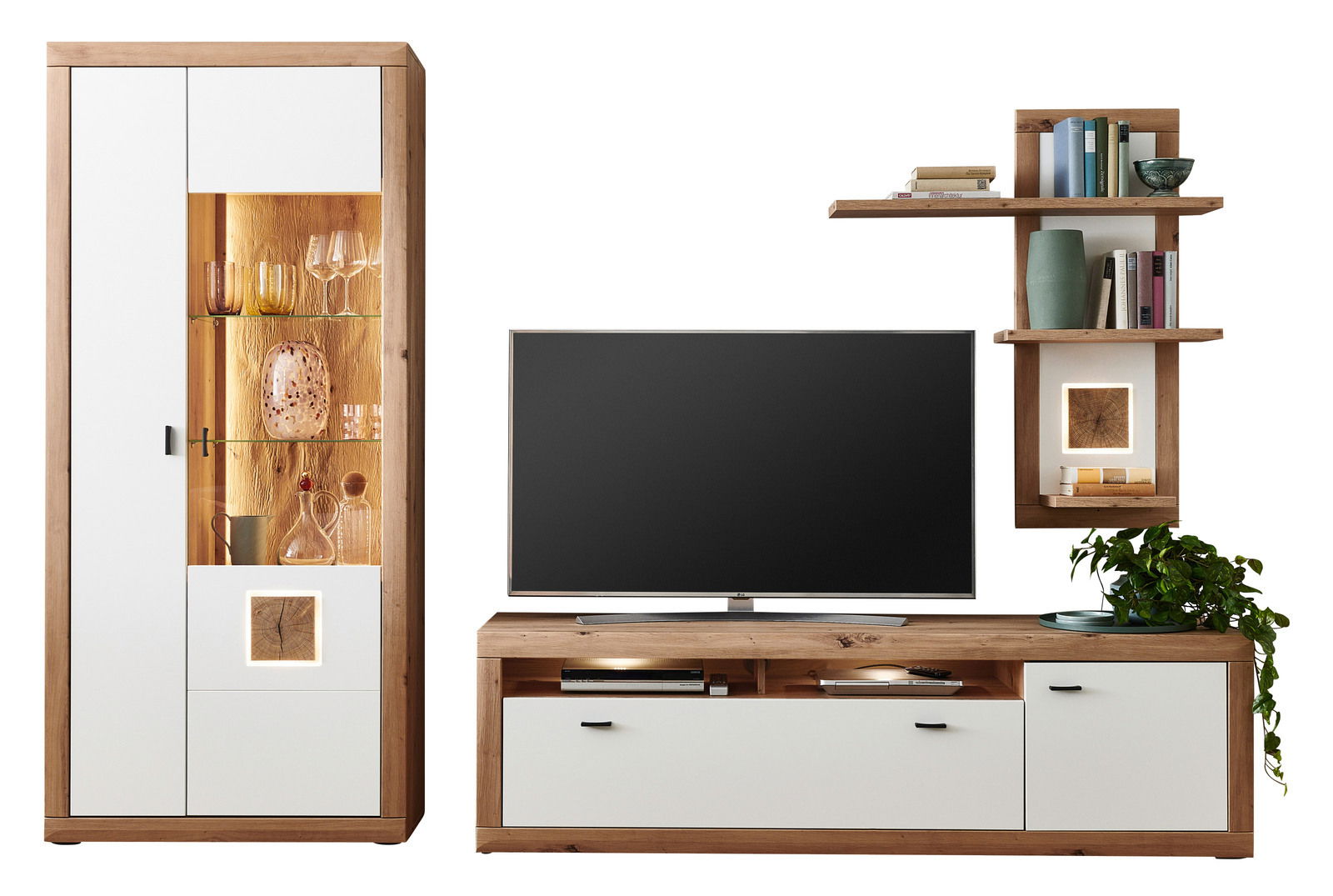 Moderne Wandkombination aus Holz und Weiß mit Vitrine, TV-Schrank und Wandregal, frontal betrachtet.