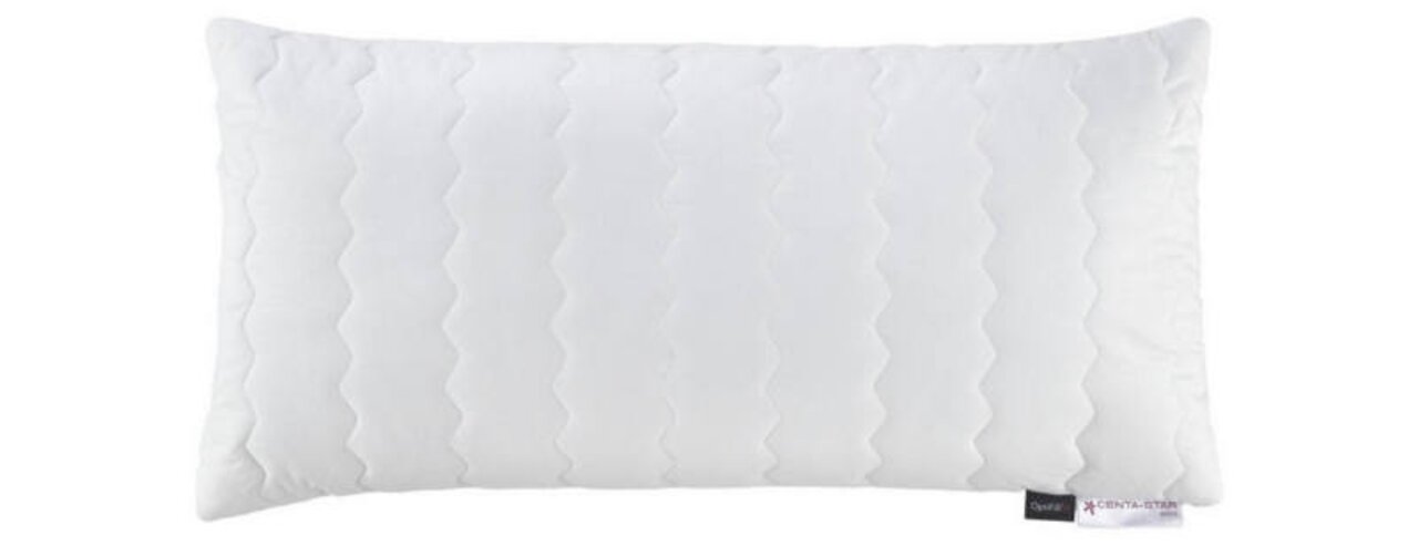 Centa Star Kissen VISION Rechteckiges, weißes Kissen mit wellenförmigem Steppmuster, frontal abgebildet.