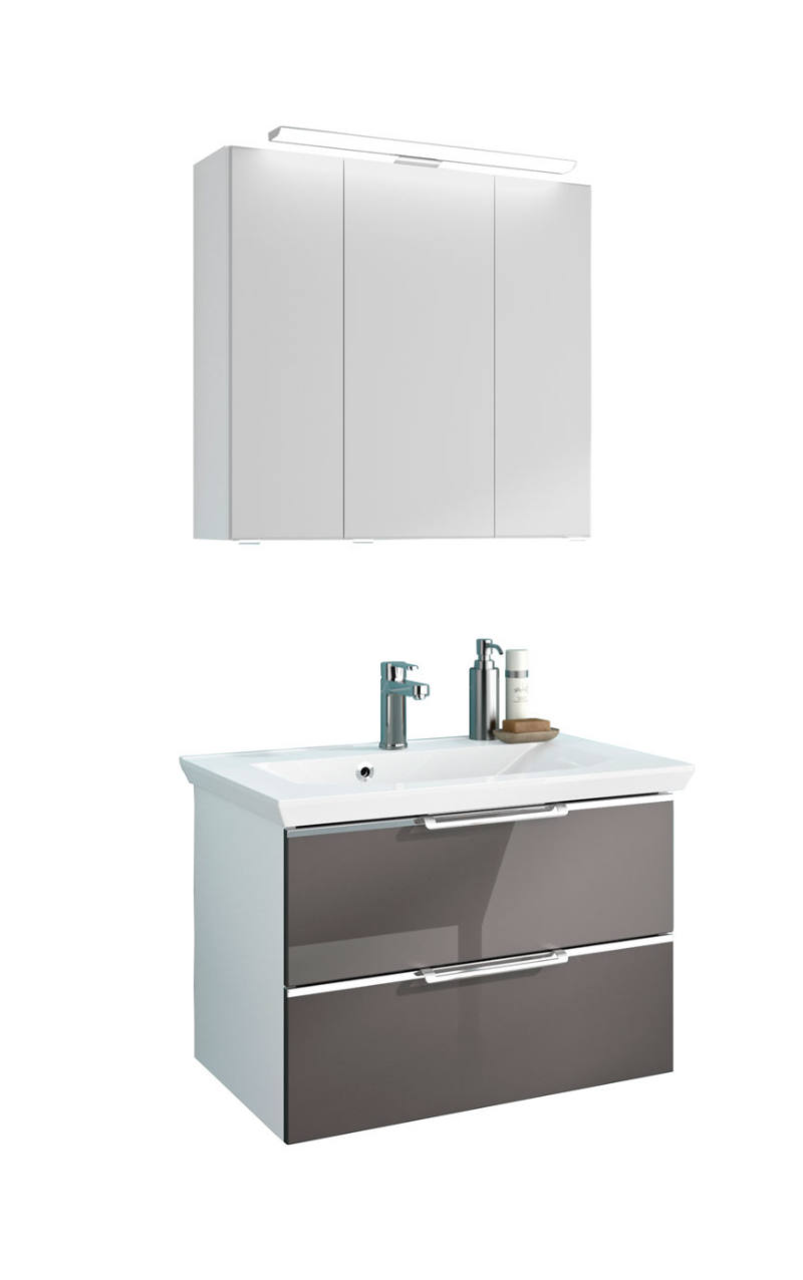 Moderner Badblock bestehend aus einem dreitürigen Spiegelschrank und einem Waschtisch mit zwei Schubladen, Frontansicht.