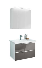 Moderner Badblock bestehend aus einem dreitürigen Spiegelschrank und einem Waschtisch mit zwei Schubladen, Frontansicht.