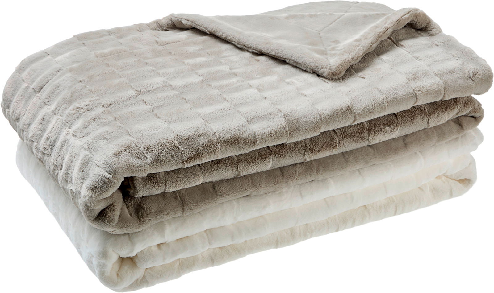 Gefaltete Felldecke in Beige- und Cremetönen, seitliche Perspektive