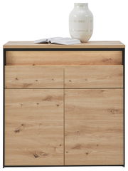 Kommode aus hellem Holz mit zwei Schubladen und zwei Türen, darauf eine geöffnete Zeitschrift und eine weiße Vase, frontale Ansicht.