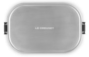 Obenansicht einer matt schwarzen Lunchbox mit silbernem Deckel und Le Creuset Logo.