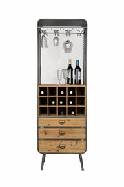 Weinregal aus Holz und Metall mit Flaschen- und Glashalterungen, frontal fotografiert