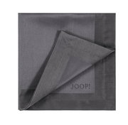 Graphitfarbene Serviette, Set aus zwei Stück, 50x50 cm, mit sichtbarem Markenlogo 'JOOP!' in der Ecke, aus einer leicht erhöhten Perspektive fotografiert.