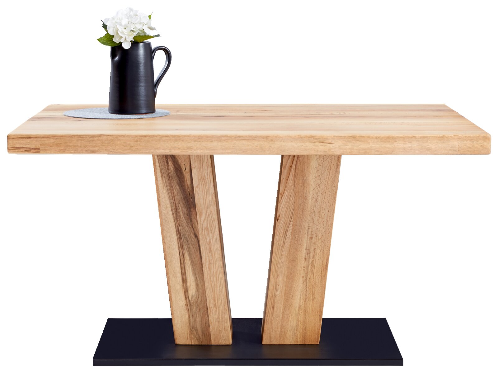 Moderne houten eettafel met V-vormige poten en een zwart onderstel, gezien vanaf de zijkant.