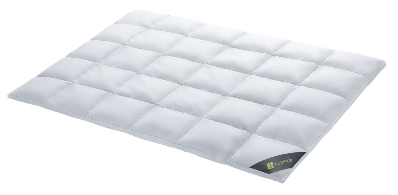 Spessarttraum Duodecke WILDENTE Weiße Duodecke 135x200cm von Spessarttraum, Modell WILDENTE, in schräger Draufsicht.