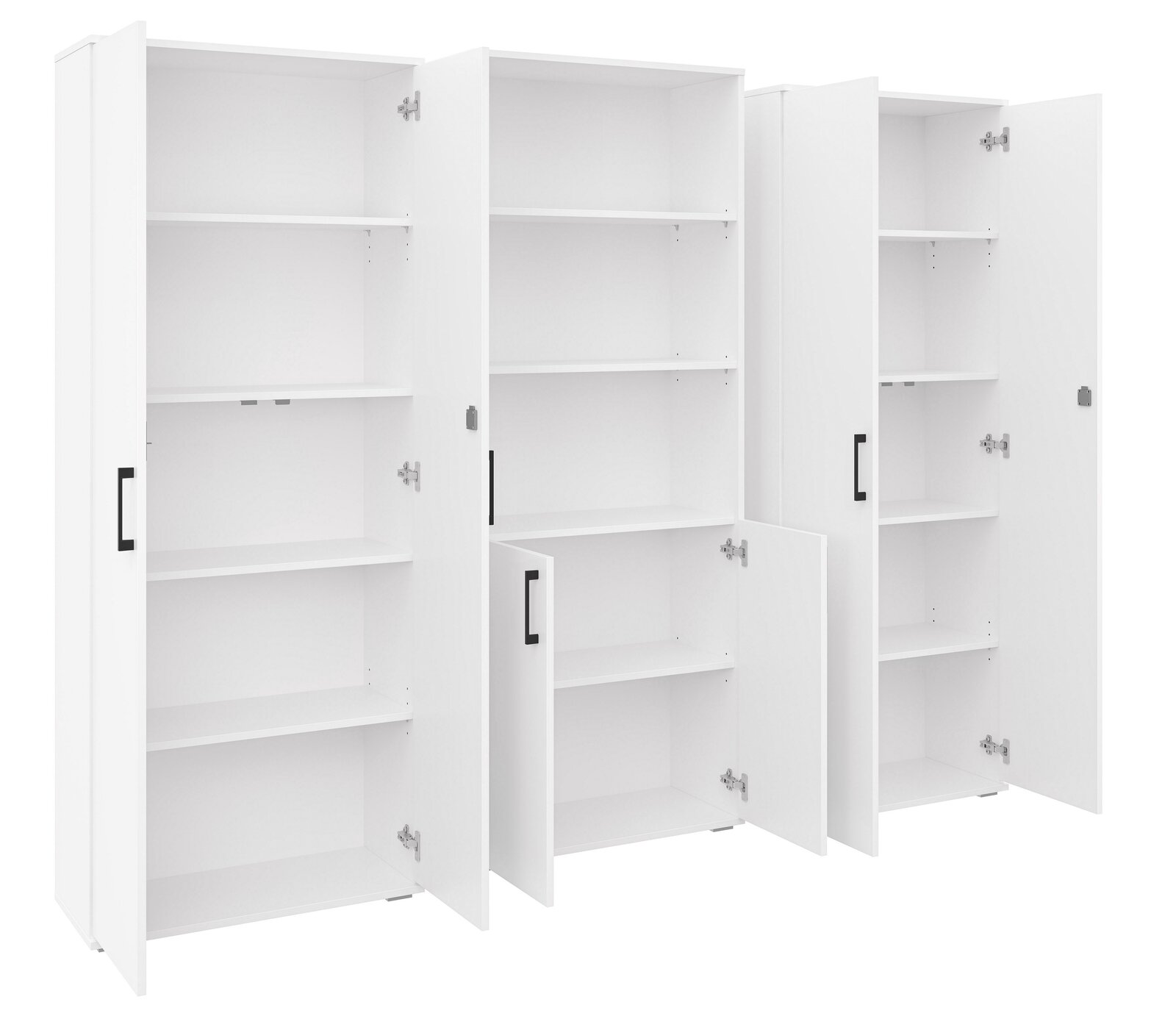 Weiße Schrankkombination mit mehreren offenen Türen und verstellbaren Einlegeböden, Frontansicht in leichter Schrägperspektive.