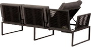 Modernes Outdoor-Loungesofa mit schwarzem Metallrahmen, seitlichen Paneelen in Seiloptik und grauen Polstern; Perspektive: seitliche Rückansicht in leichter Schrägansicht, mit aufgeklappter Sitz-/Rückenfläche