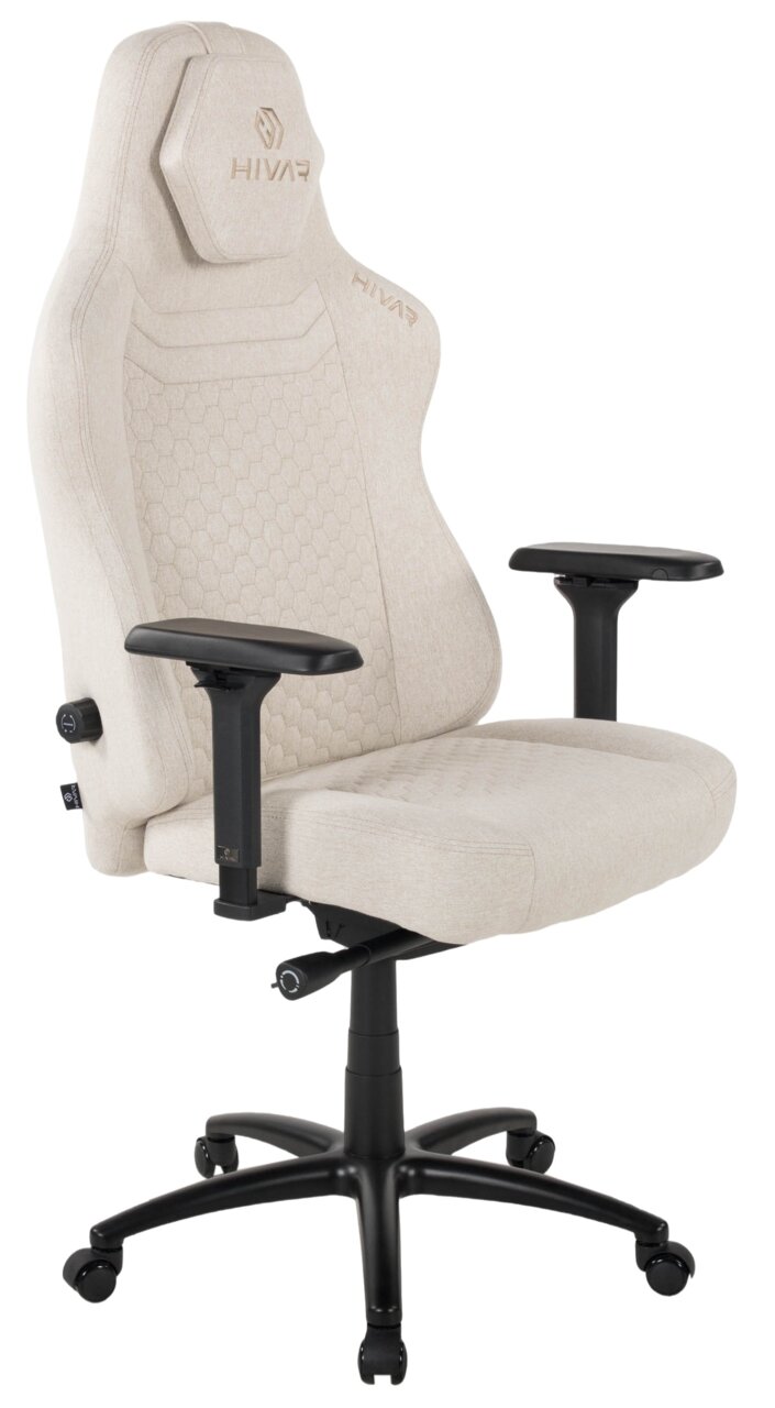 Beiger Gaming Stuhl mit ergonomischem Design, verstellbaren Armlehnen und stabiler schwarzer Basis, seitliche Perspektive