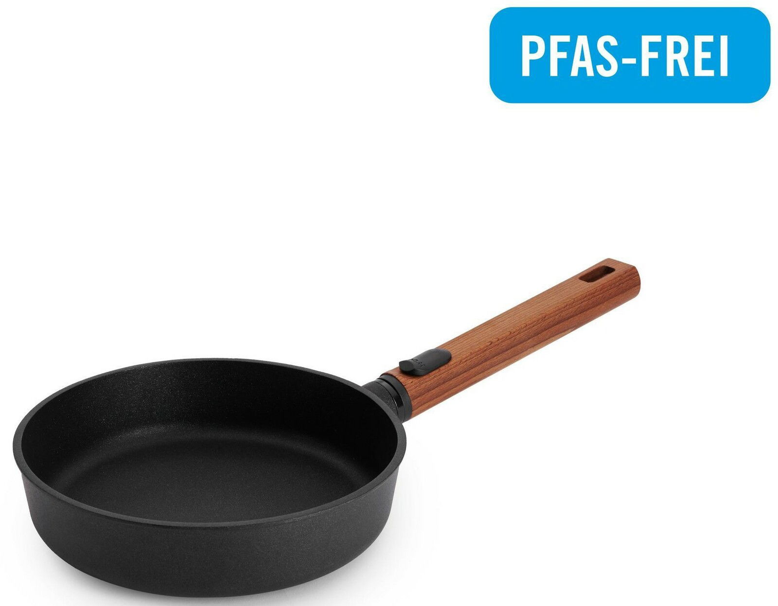 Guss-Flachpfanne 20cm mit Holzgriff, PFAS-frei, seitliche Perspektive