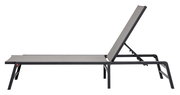 Seitliche Ansicht einer modernen Gartenliege mit verstellbarer Rückenlehne und stabilem Metallrahmen.