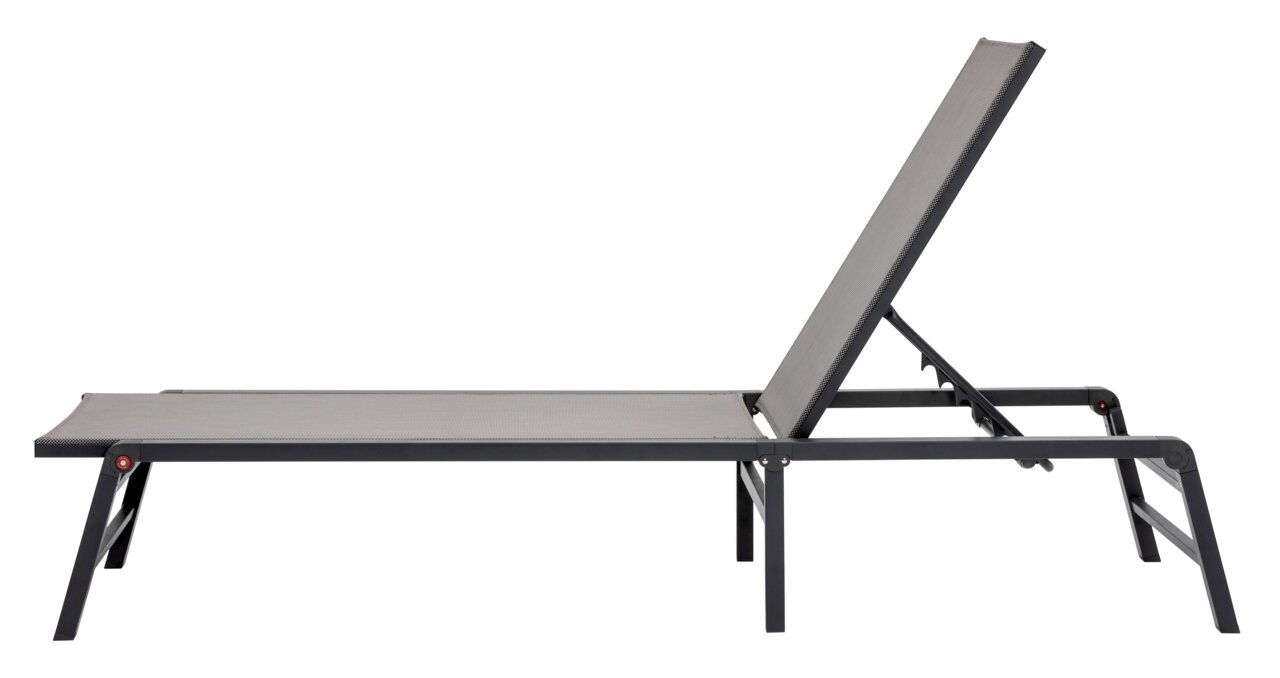 Zijaanzicht van een moderne tuinstoel met verstelbare rugleuning en stevig metalen frame.