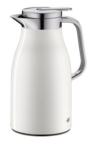 Weiße Isolierkanne mit glänzendem Chromdeckel und -griff, seitliche Perspektive
