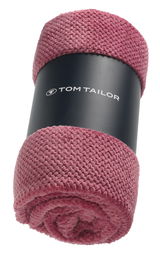 Rosa Plaid 220x240 von Tom Tailor, zusammengerollt und von vorne fotografiert.