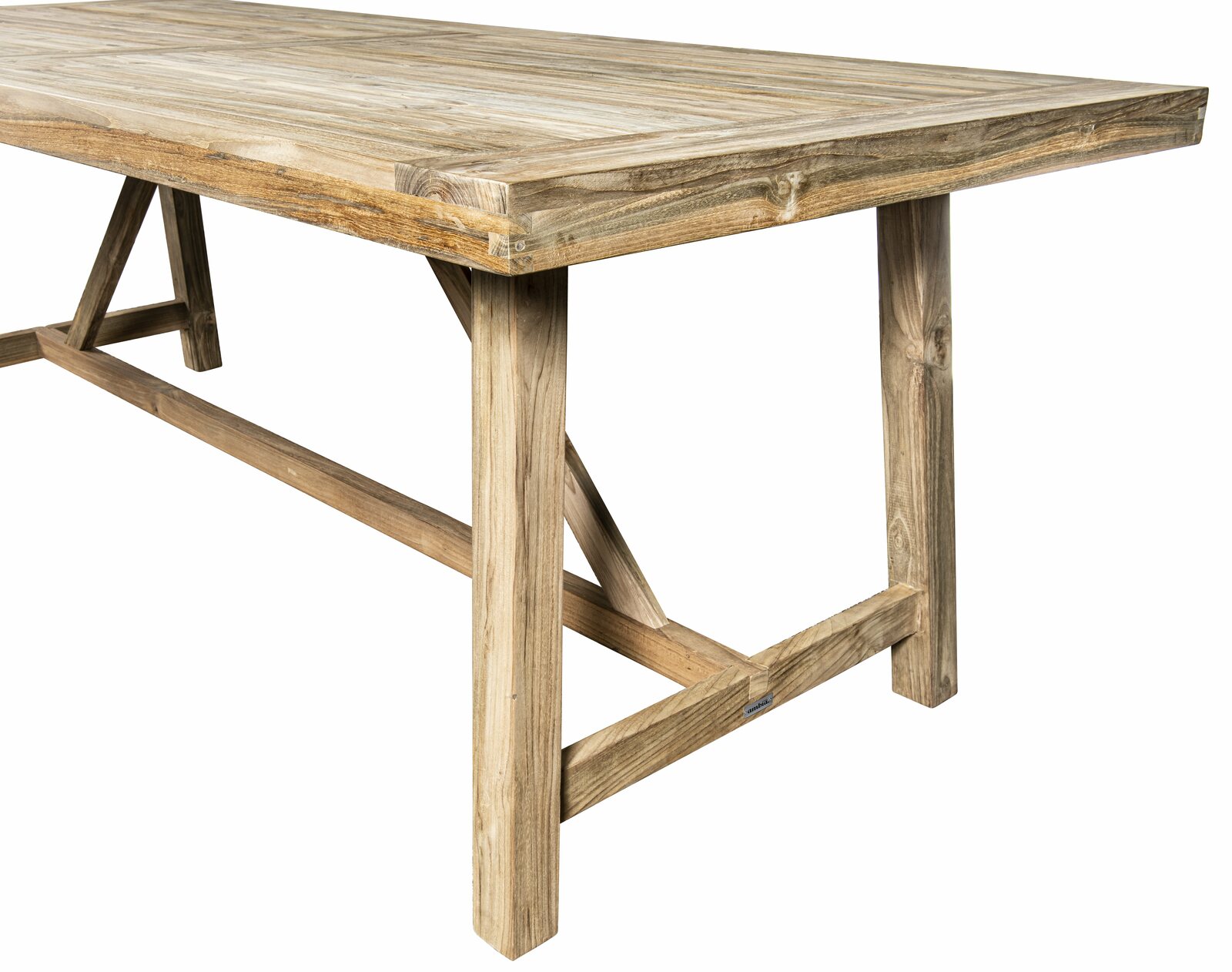 Holzgartentisch aus seitlicher Perspektive mit stabilen Beinen und natürlicher Holzmaserung