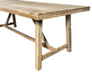 Houten tuintafel gezien vanaf de zijkant, met stevige poten en een natuurlijke houtnerf