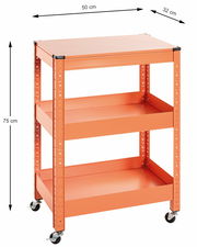 Oranger Servierwagen mit drei Ebenen und Rollen, seitliche Perspektive