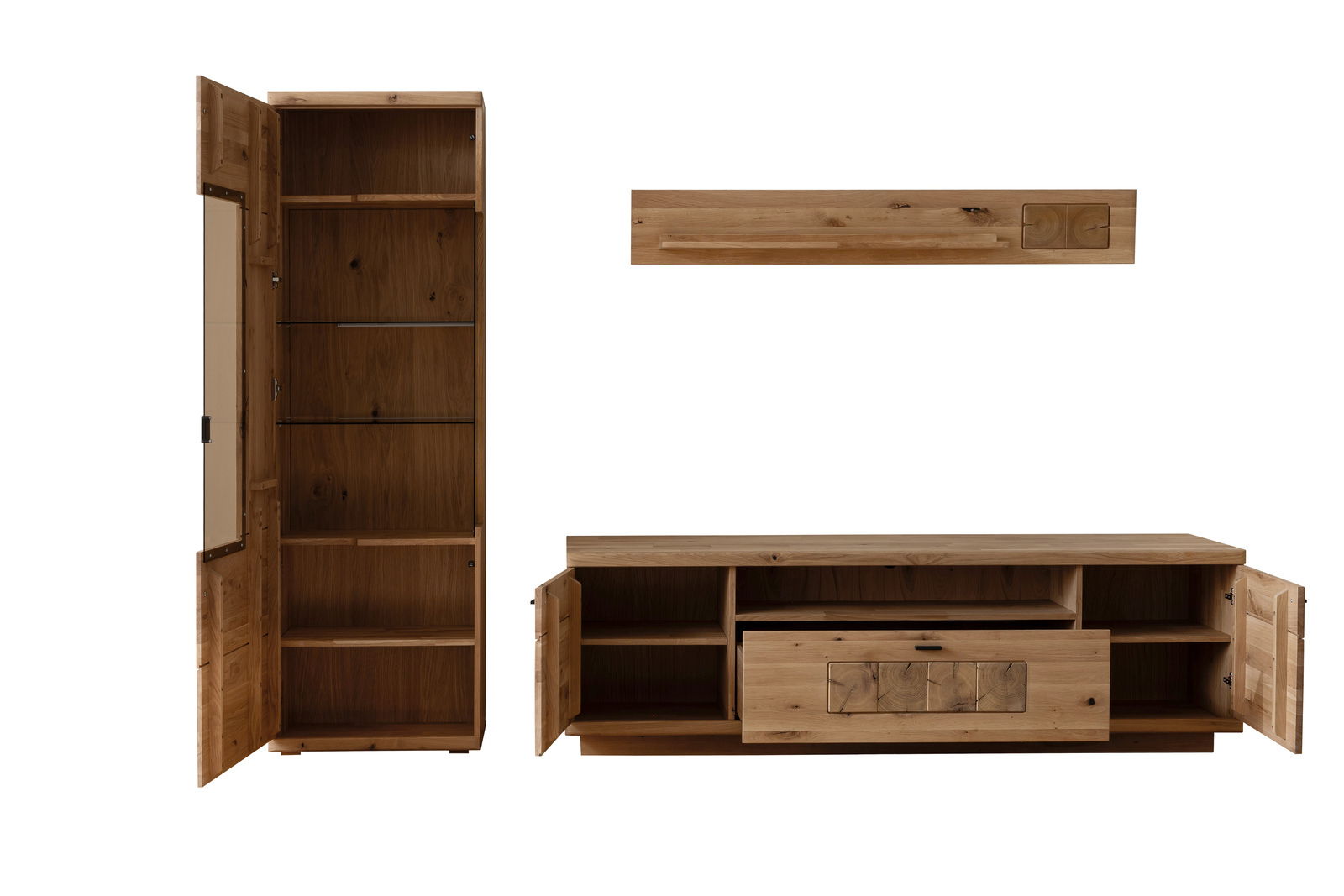 Wandkombination aus Holz mit geöffneter Perspektive, bestehend aus einem hohen Schrank, einem TV-Board und einem Wandregal.