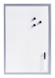 Magnet-Schreibtafel aus Metall mit drei schwarzen Magneten und einem schwarzen Stift, frontal abgebildet.