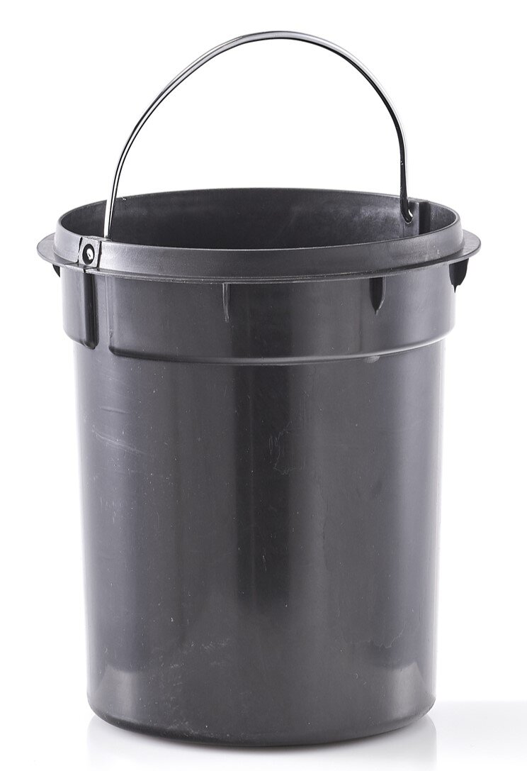 Schwarzer Kosmetikeimer aus Kunststoff mit Henkel, 3 Liter, Frontalansicht